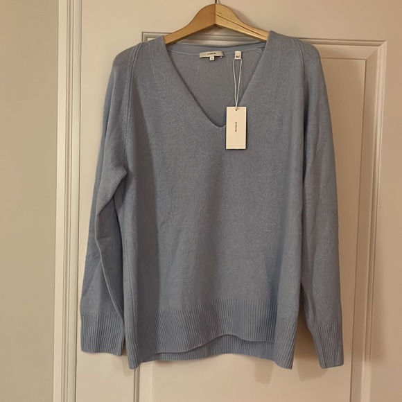 Brand New Vince Marled Wool Cashmere V-Neck. Blue. Size Large. - Picture 3 of 12